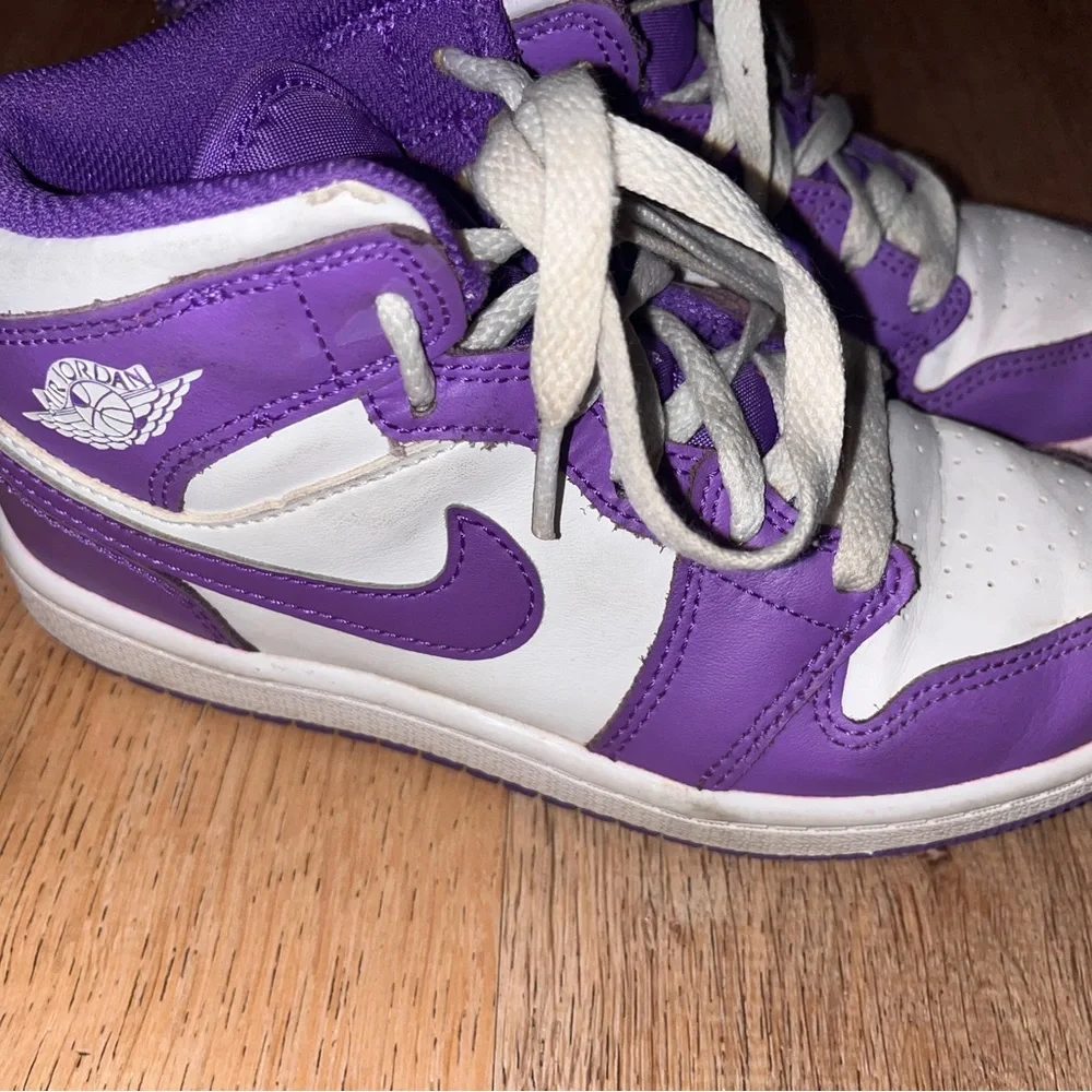 Jordan Kids Purple and White Sneakers